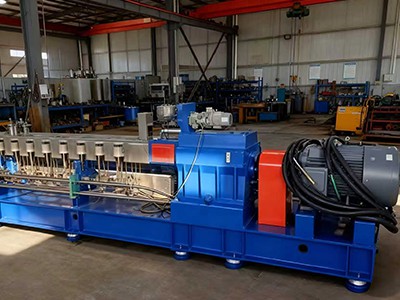 Mesin Pembuat Biji Plastik Twin Screw
